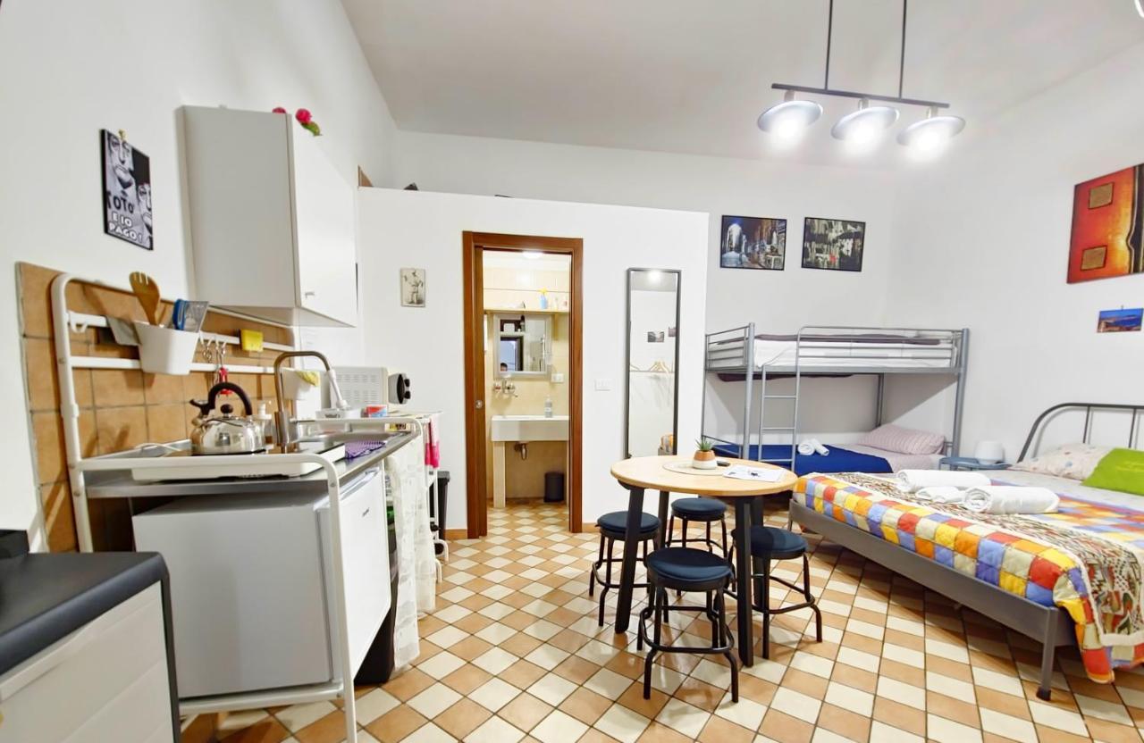 La Casina Di Promised Land Napoli Apartamento Exterior foto